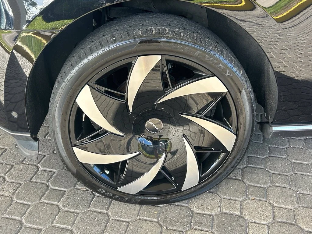 Used 2021 Black Ford Limited image 19