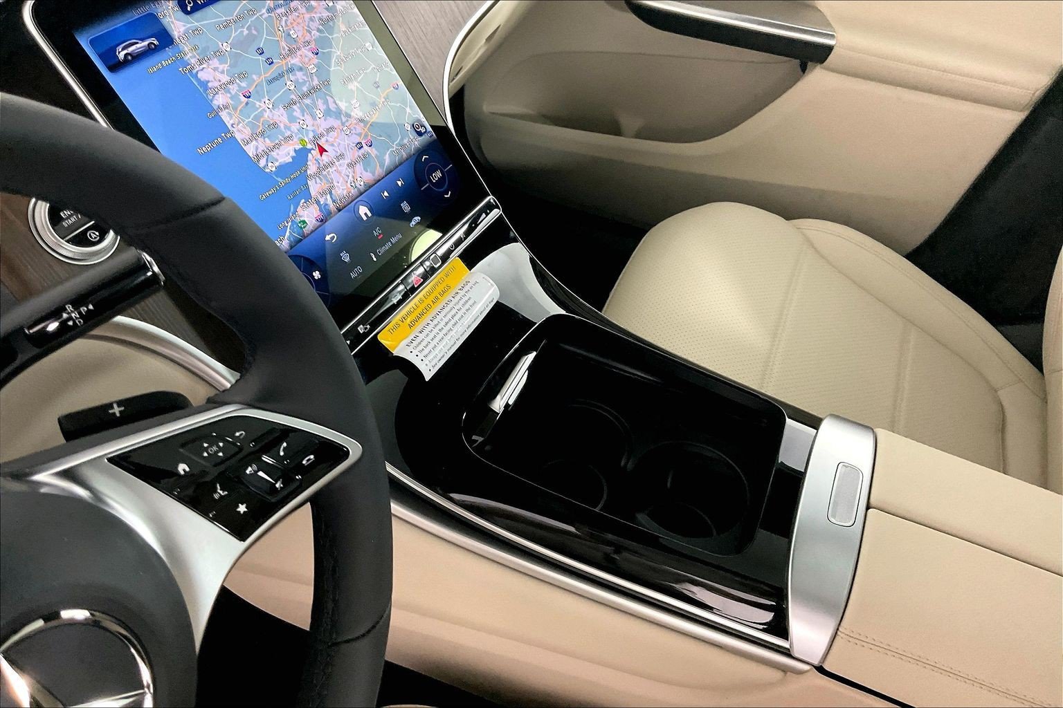 New 2026 Polar White Mercedes-Benz GLC 300 image 21