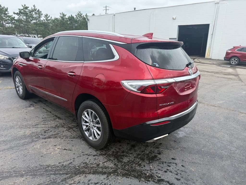 Used 2023 Red Buick Essence image 2