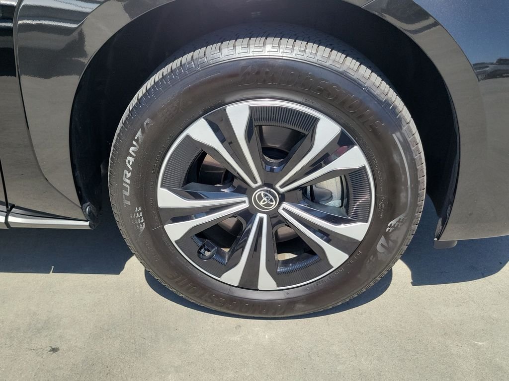 Used 2025 Black Toyota XLE image 5