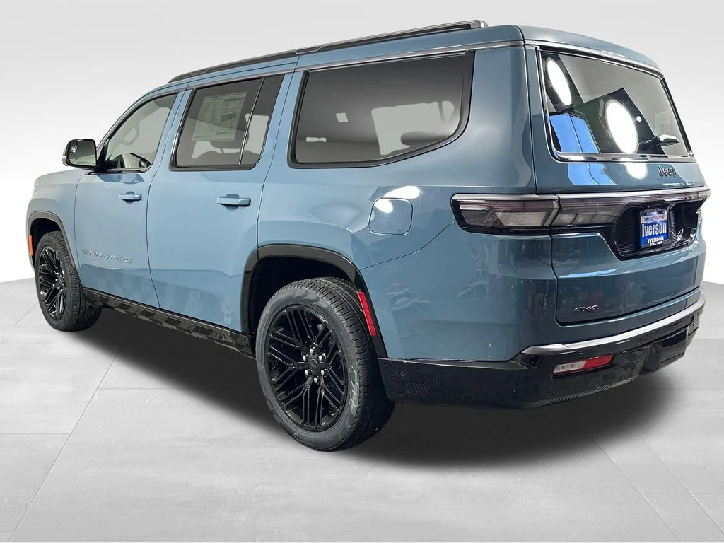 New 2026 Steel Blue Exterior Paint Jeep Limited Reserve image 7