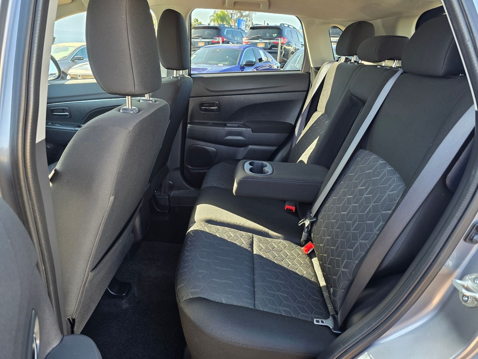 Used 2023  Mitsubishi 2.0 ES image 17