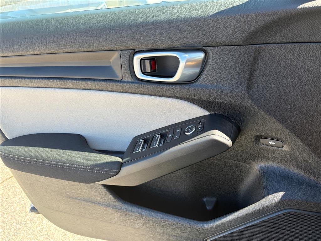 2023 Honda Civic LX - Photo 18