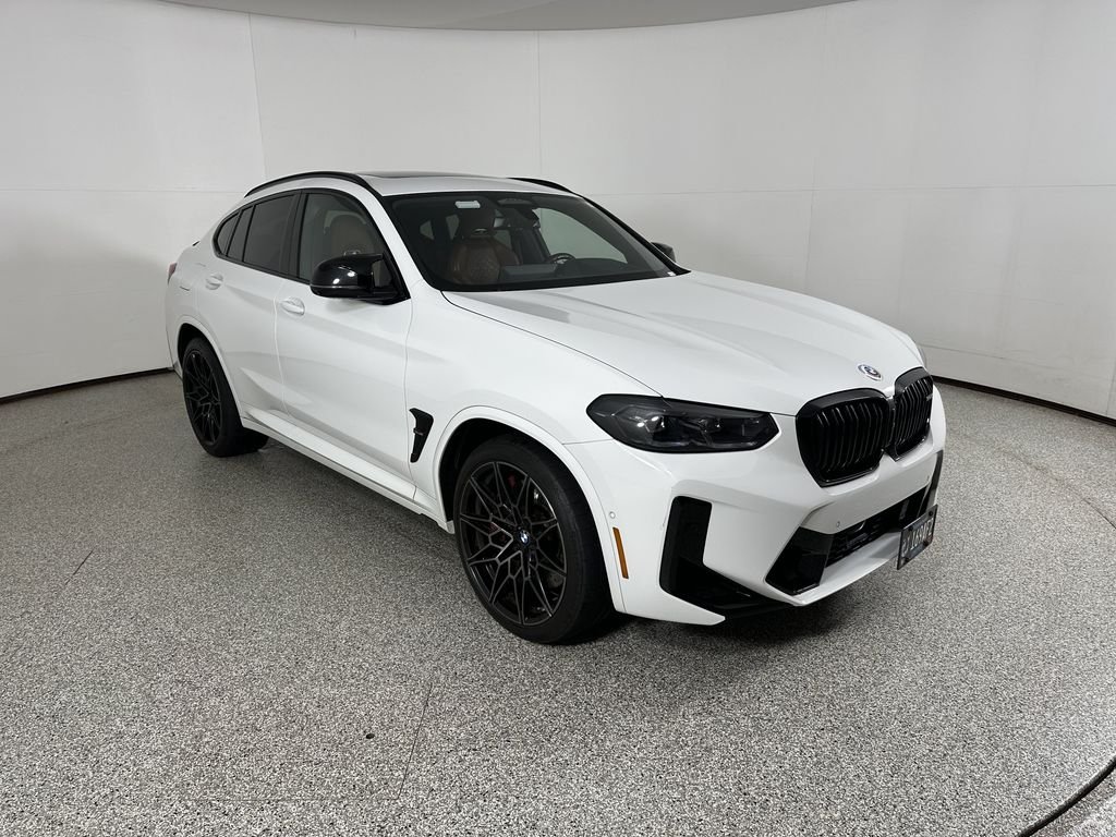 Used 2024 Alpine White BMW Base image 4