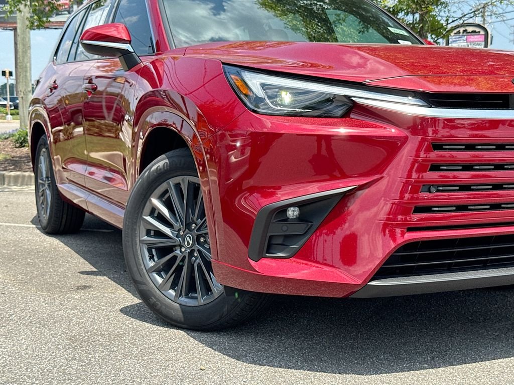 New 2026 Matador Red Mica Lexus  image 9