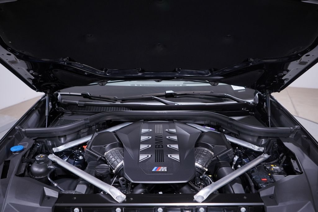 Used 2026 Carbon Black Metallic BMW M60i image 16