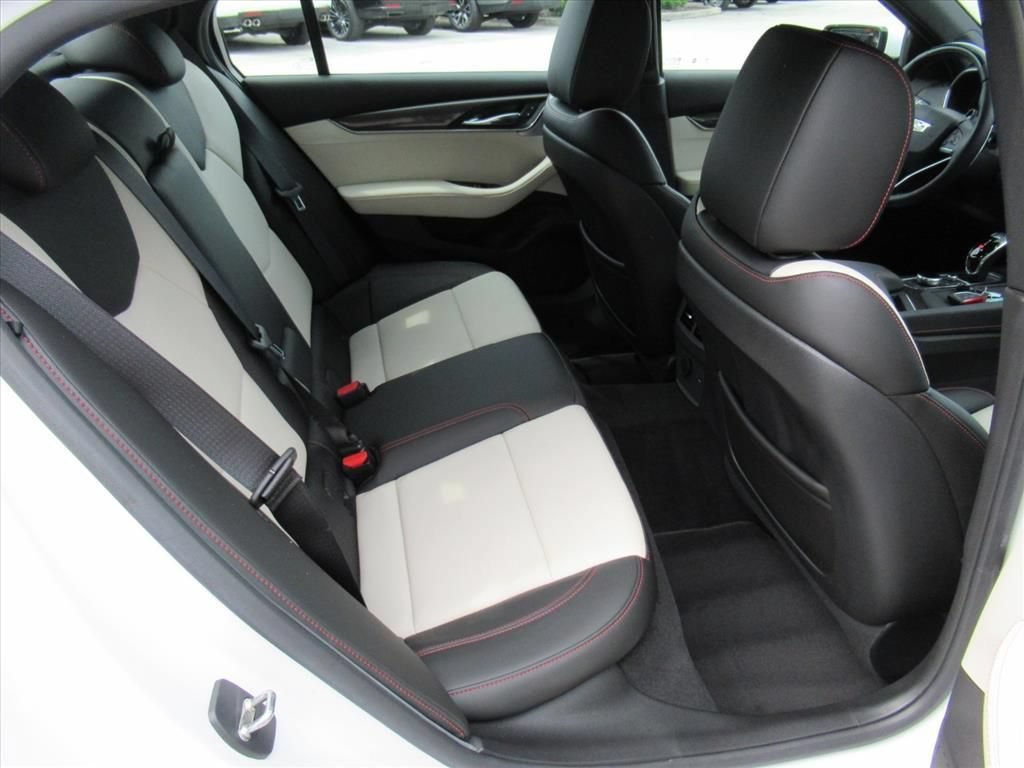 Used 2022 Crystal White Tricoat Cadillac Sport image 33