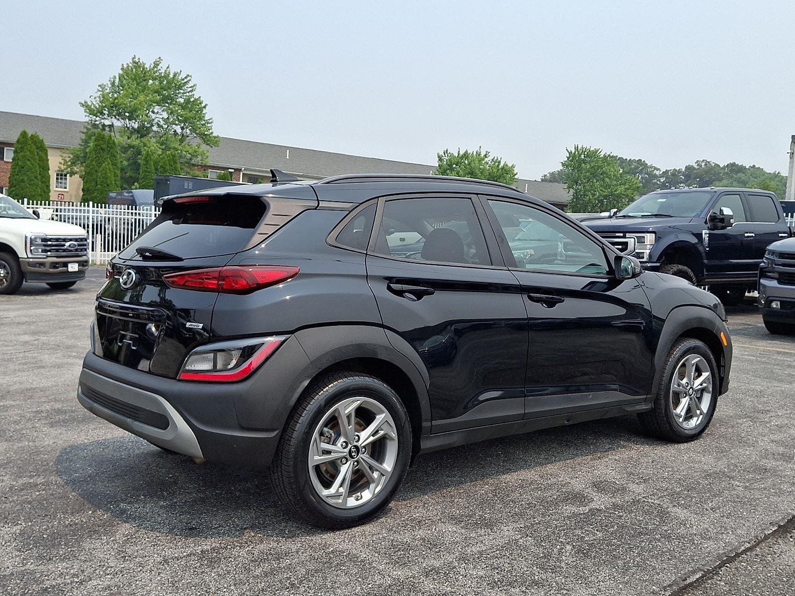 Used 2023 Abyss Black Pearl Hyundai SEL image 7