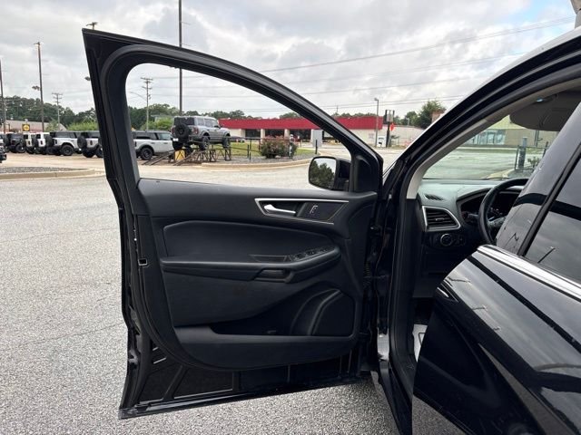 Used 2022 Black Ford SEL image 10