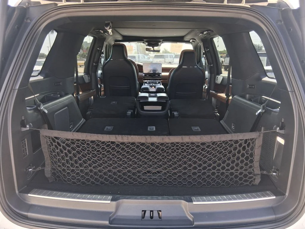 Used 2023 White Lincoln Reserve image 6