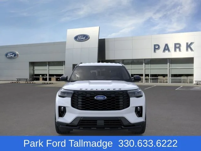New 2026 Space White Metallic Ford ST-Line image 6