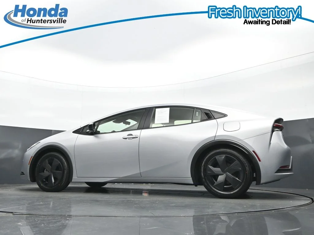 Used 2025 Cutting Edge Toyota LE image 30