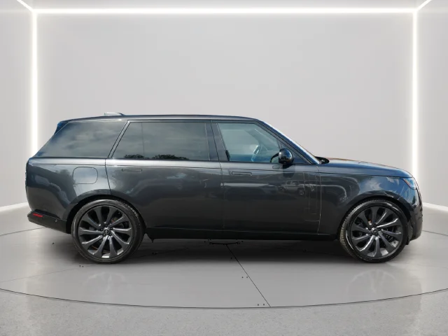 Used 2023 Gray Land Rover SE image 6