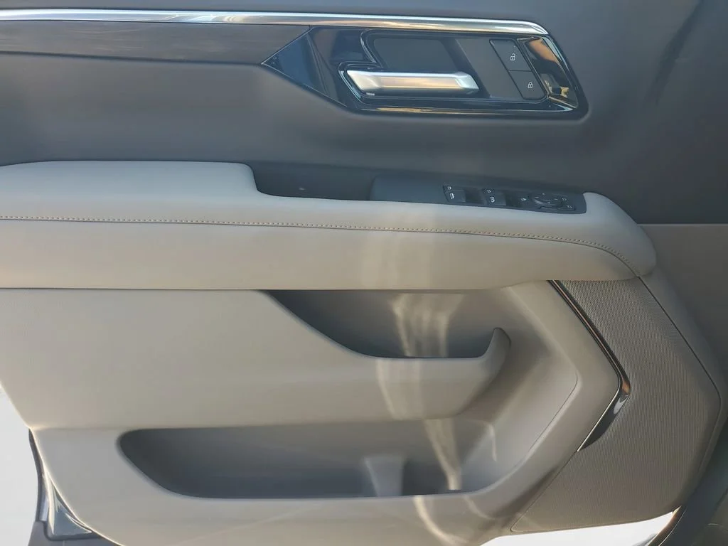 Used 2026 Lakeshore Blue Metallic Chevrolet LS image 19