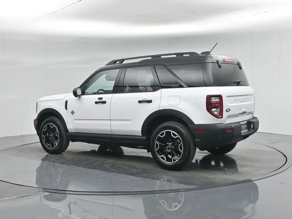 New 2026 Oxford White Ford Outer Banks image 6