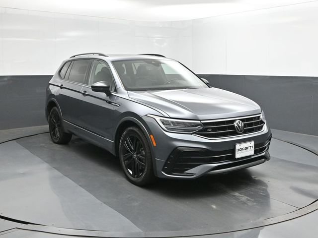Used 2022 Gray Volkswagen 2.0T SE R-Line Black image 17