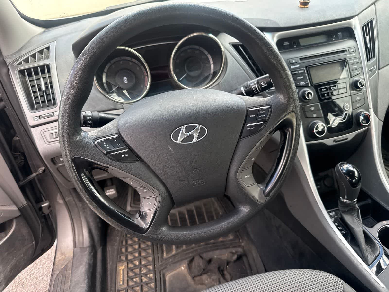 Used 2012 Harbor Gray Metallic Hyundai GLS image 15