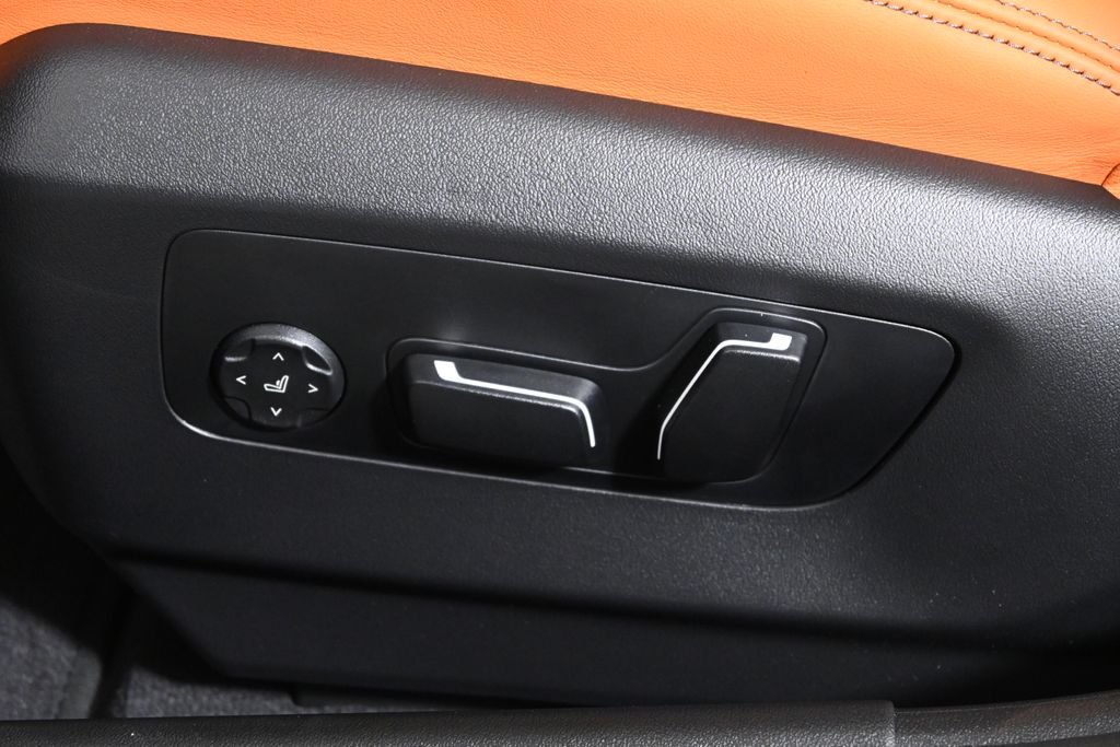 New 2026 Storm Bay Metallic BMW Base image 28