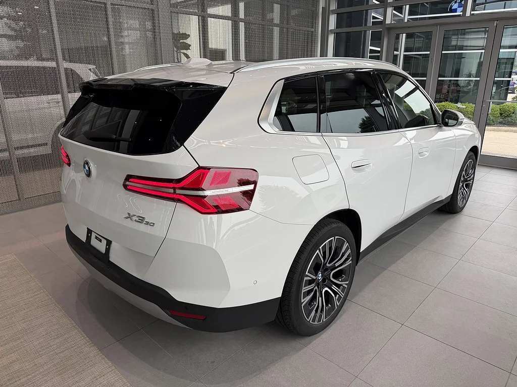 New 2026 Alpine White BMW 30 xDrive image 6