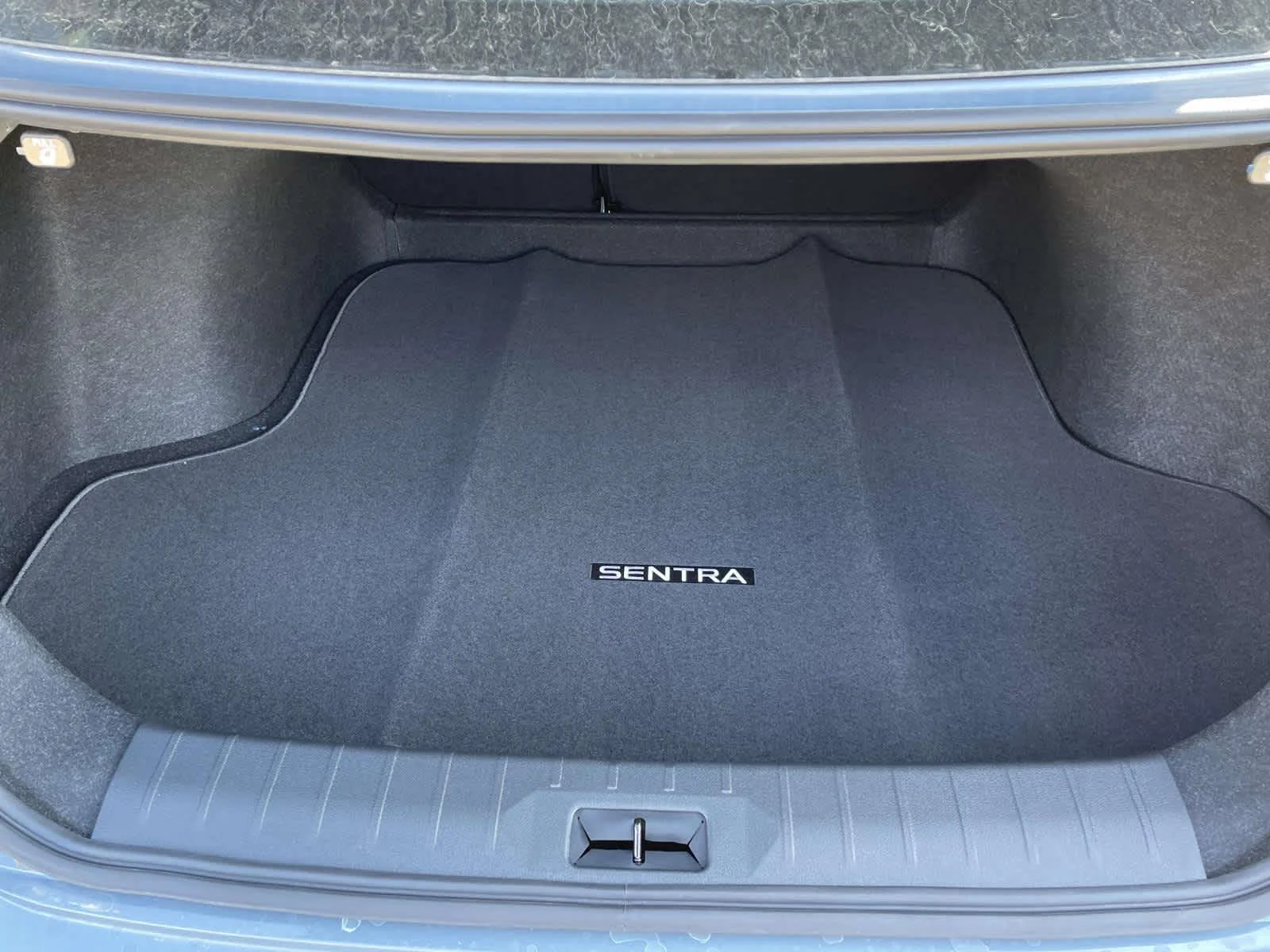 New 2026 Atlantic Gray Metallic/Super Black Nissan SR image 16