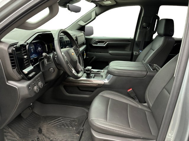 2026 Chevrolet Silverado 1500 LTZ - Photo 11