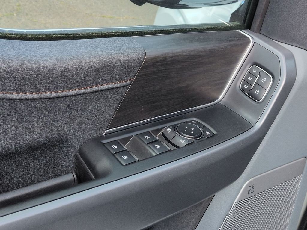 New 2026 Star White Metallic Tri-Coat Ford Lariat® image 44