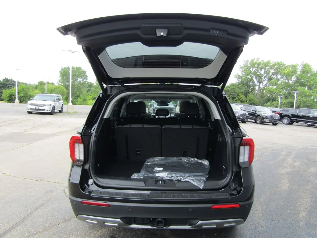 New 2026 Agate Black Metallic Ford Active image 25