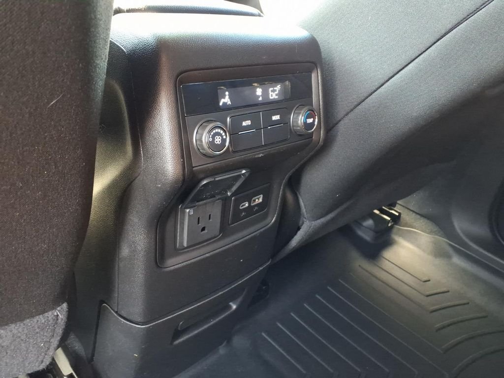 Used 2023 Ebony Twilight Metallic GMC SLE image 4