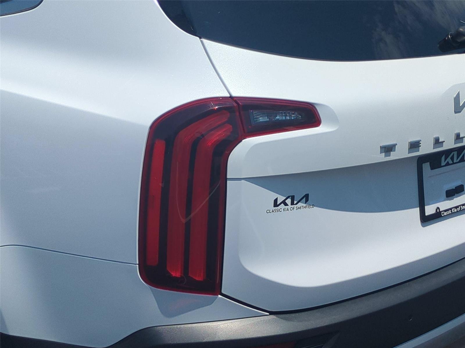Used 2022 Glacial White Pearl Kia SX image 12