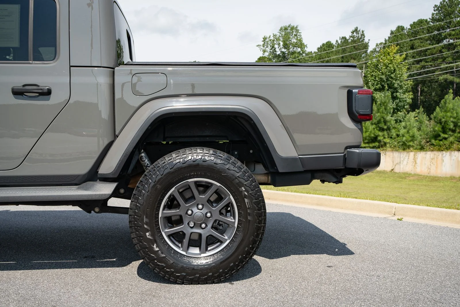 Used 2020 Gray Jeep Overland image 6