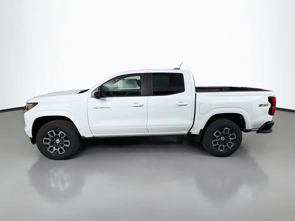 New 2026 Summit White Chevrolet Z71 image 8