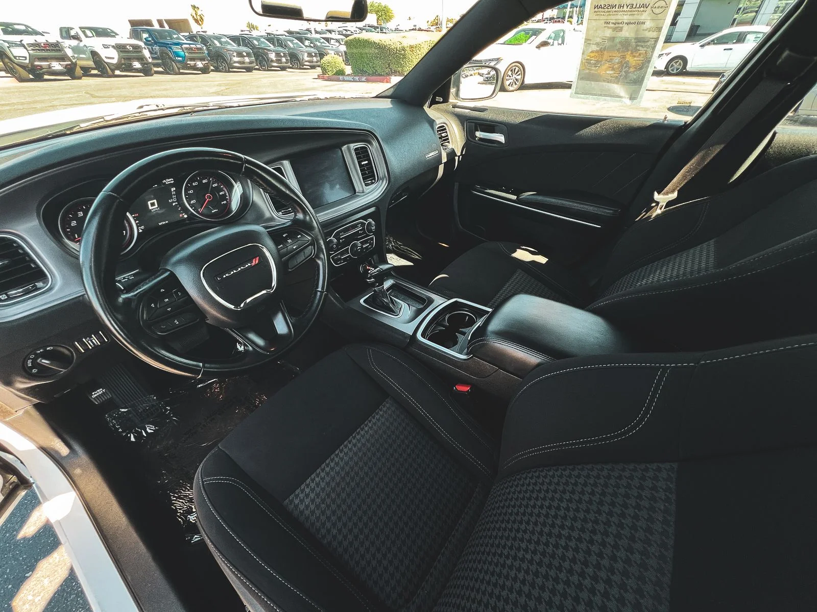 2023 Dodge Charger SXT - Photo 13