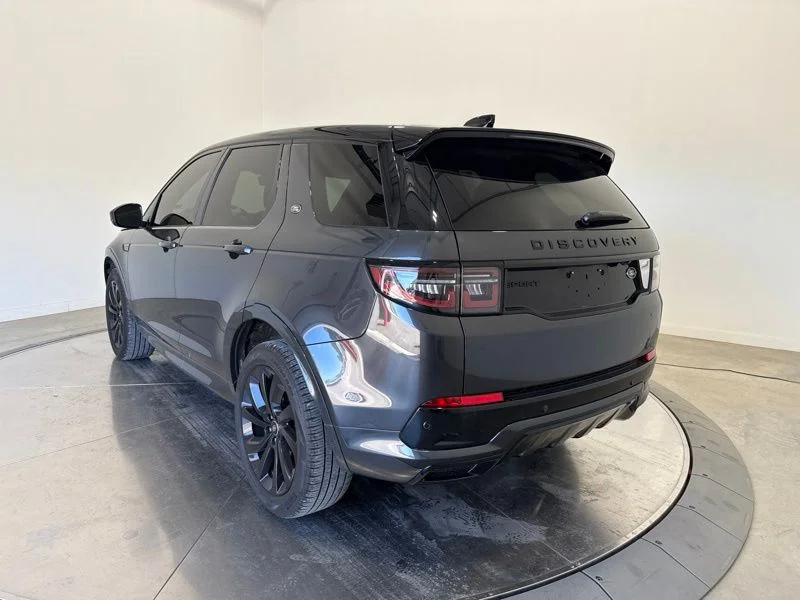 Used 2022  Land Rover SE R-Dynamic image 5