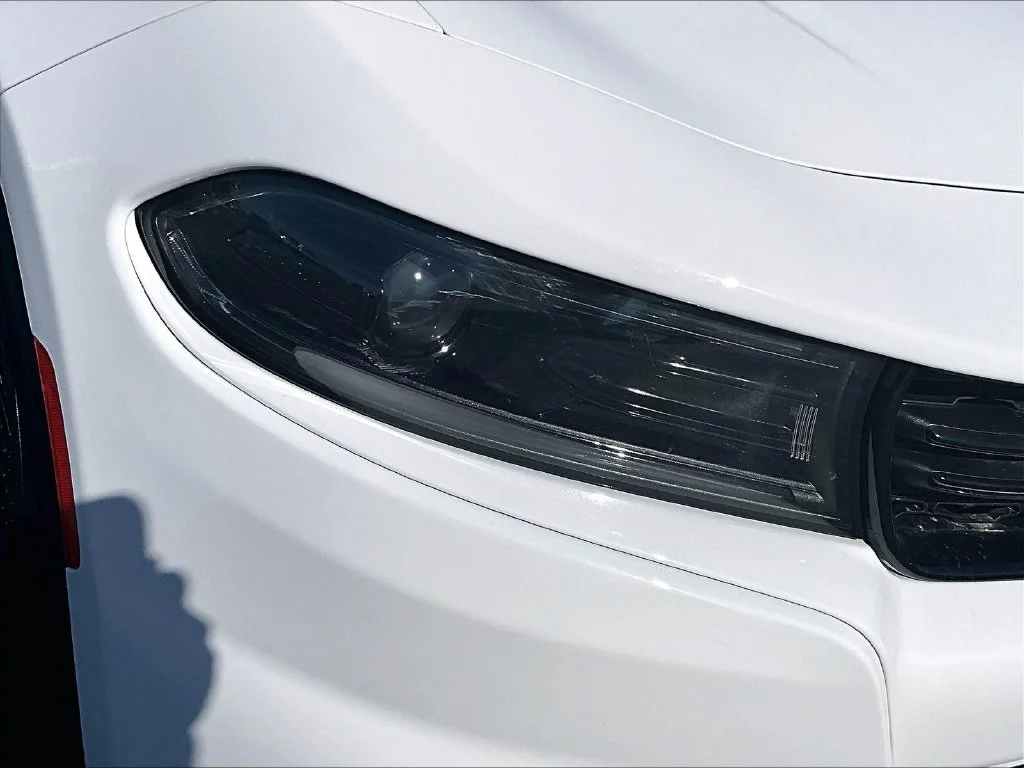 Used 2022 White Dodge SXT image 27