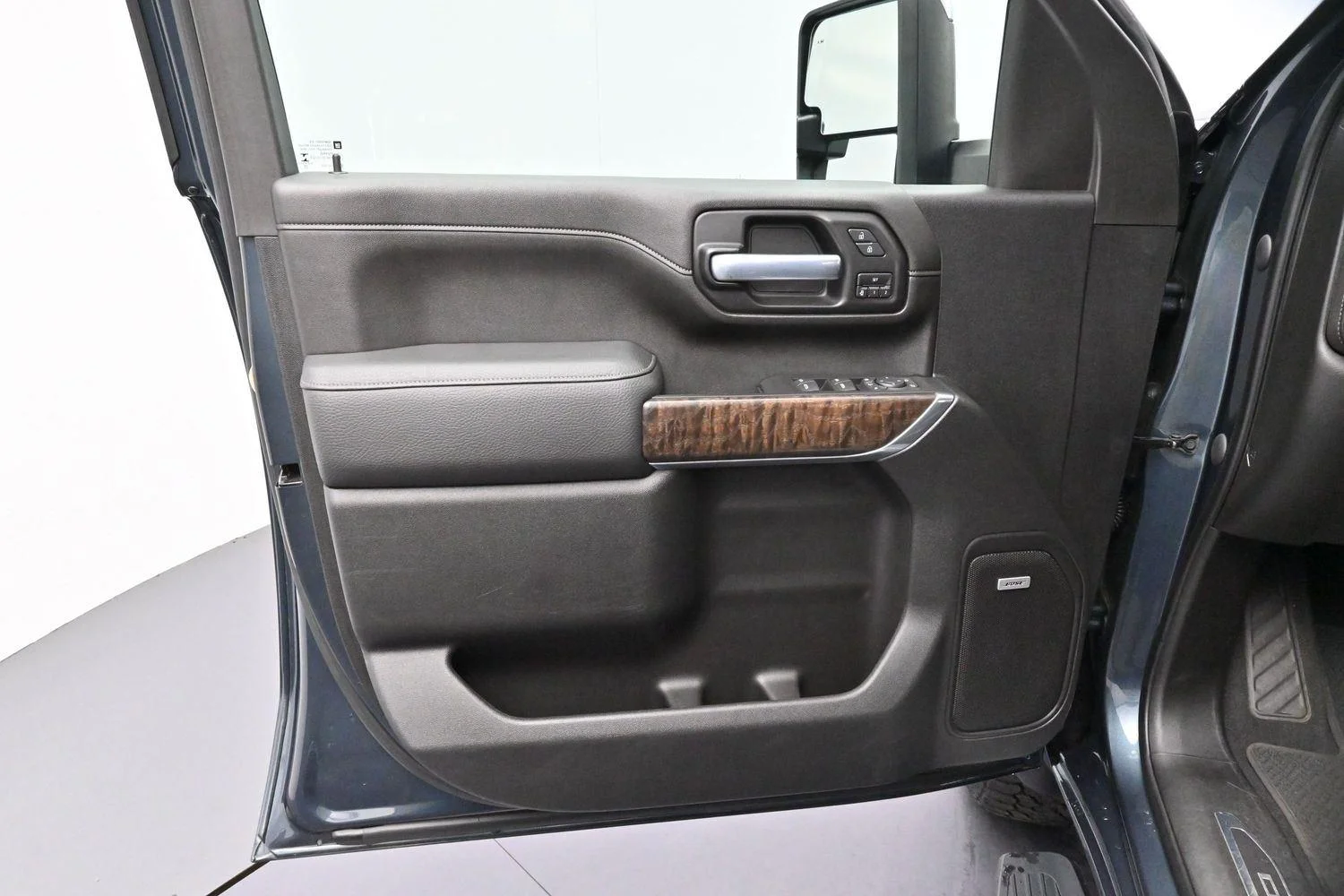 Used 2020 Dark Sky Metallic GMC Denali image 10