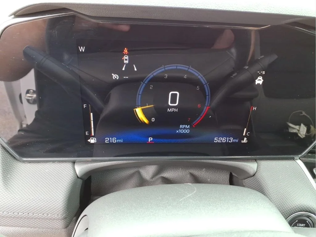 Used 2024 White Chevrolet LT image 22