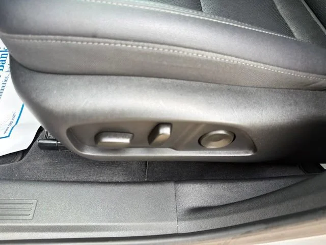 Used 2025 Sterling Gray Metallic Chevrolet LT image 27