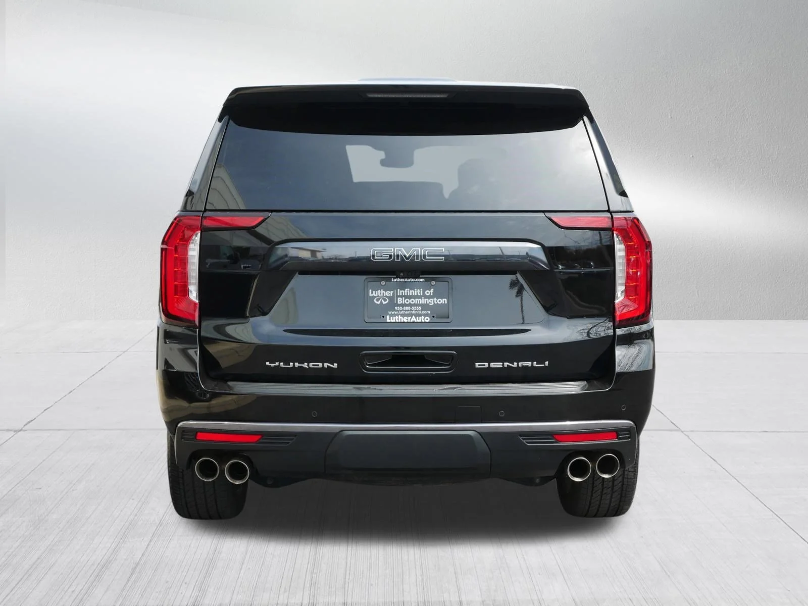 Used 2024 Onyx Black GMC Denali Ultimate image 6