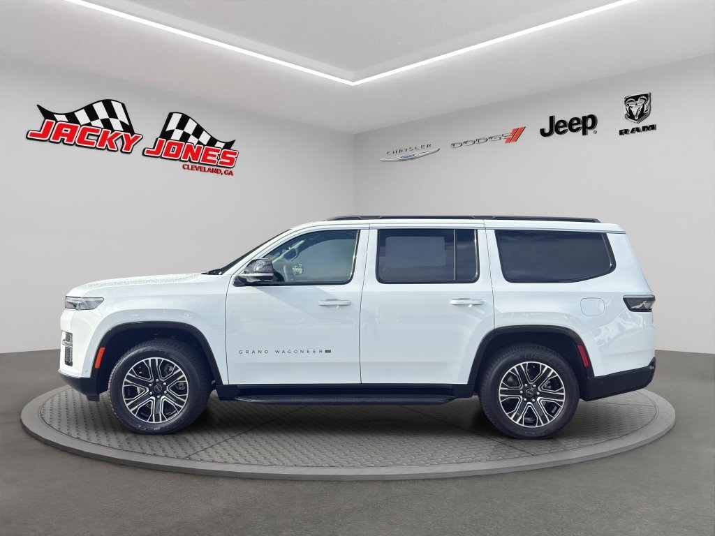 New 2026 Bright White Clear-Coat Exterior Paint Jeep Base image 2