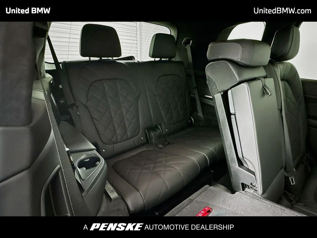2025 BMW X7 40i - Photo 34