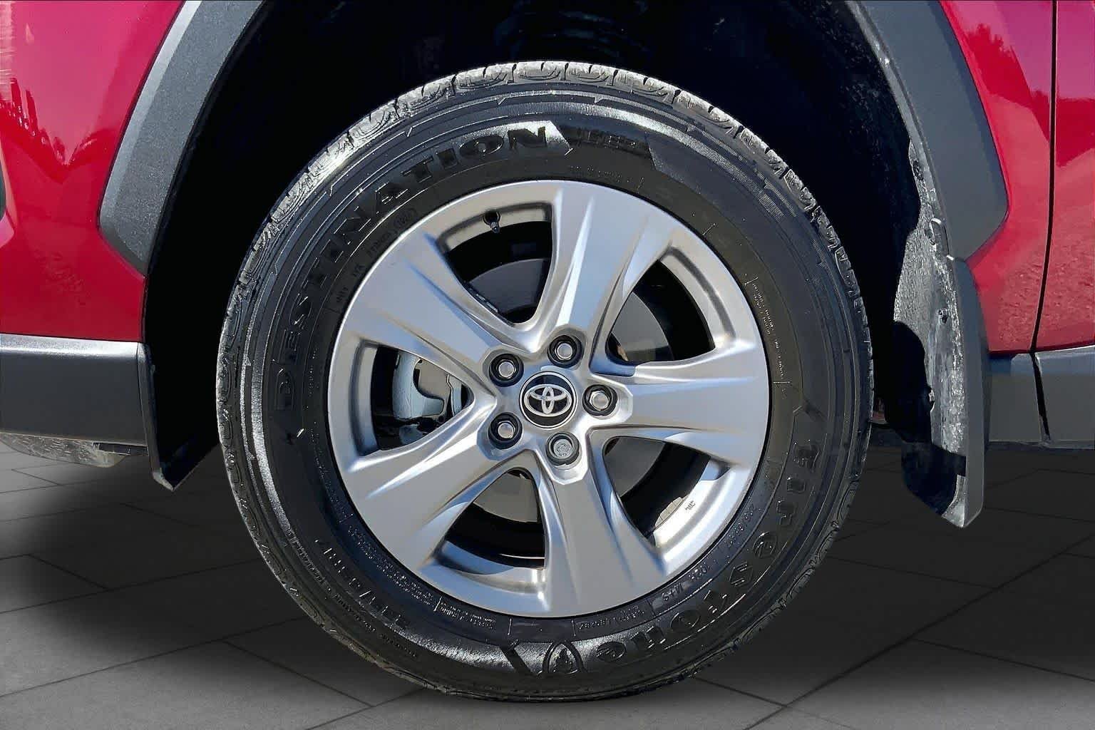 Used 2024 Ruby Flare Pearl Toyota XLE image 11