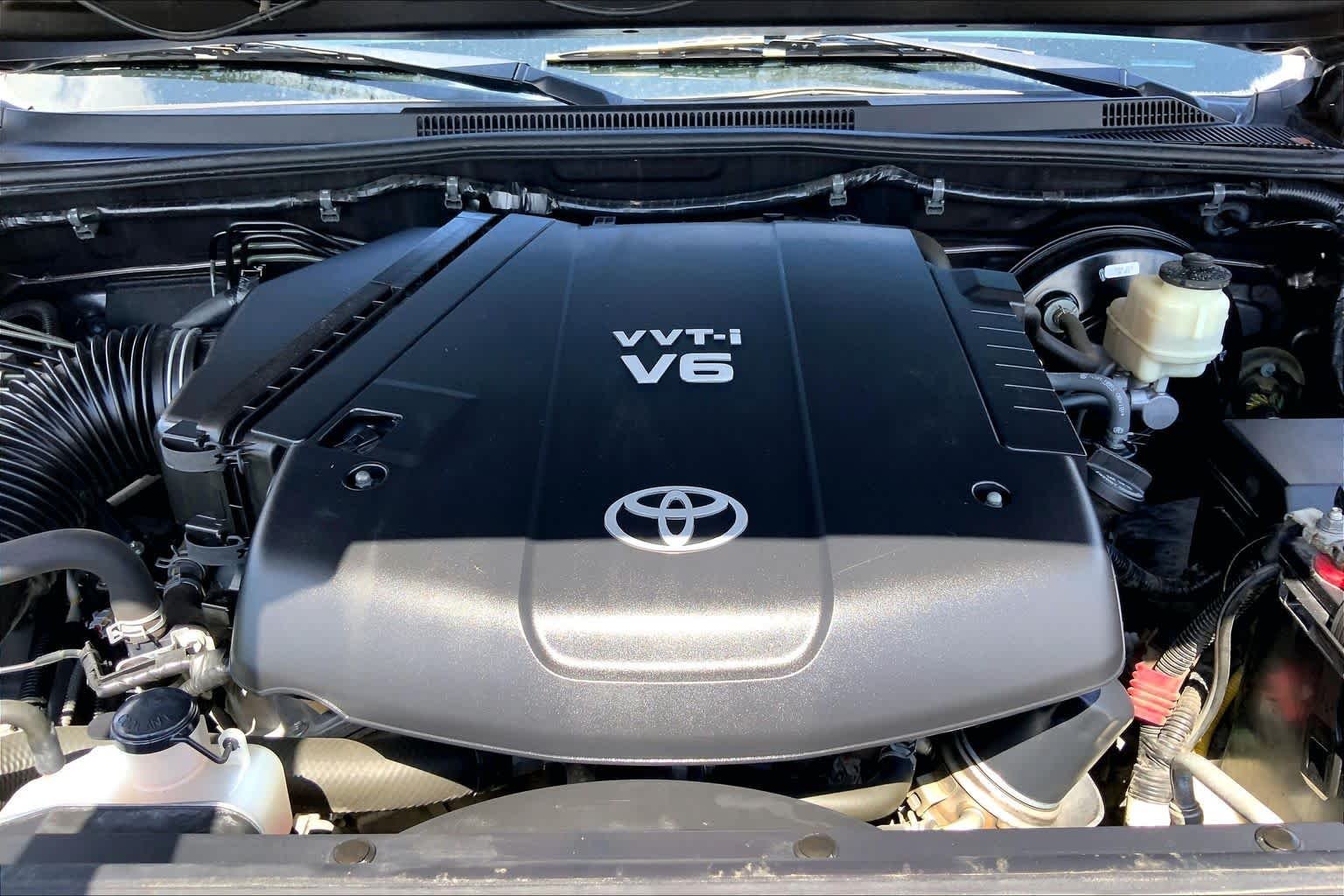 Used 2014 Magnetic Gray Metallic Toyota PreRunner image 31