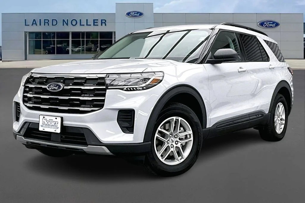 2026 Ford Explorer Active 4WD's photo