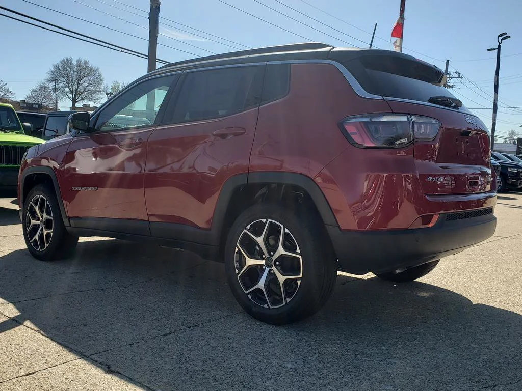 New 2026 Red Hot Pearl-Coat Exterior Paint Jeep Limited image 6