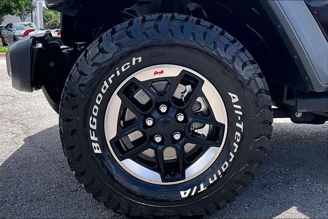 Used 2018 Black Jeep Unlimited Rubicon image 30