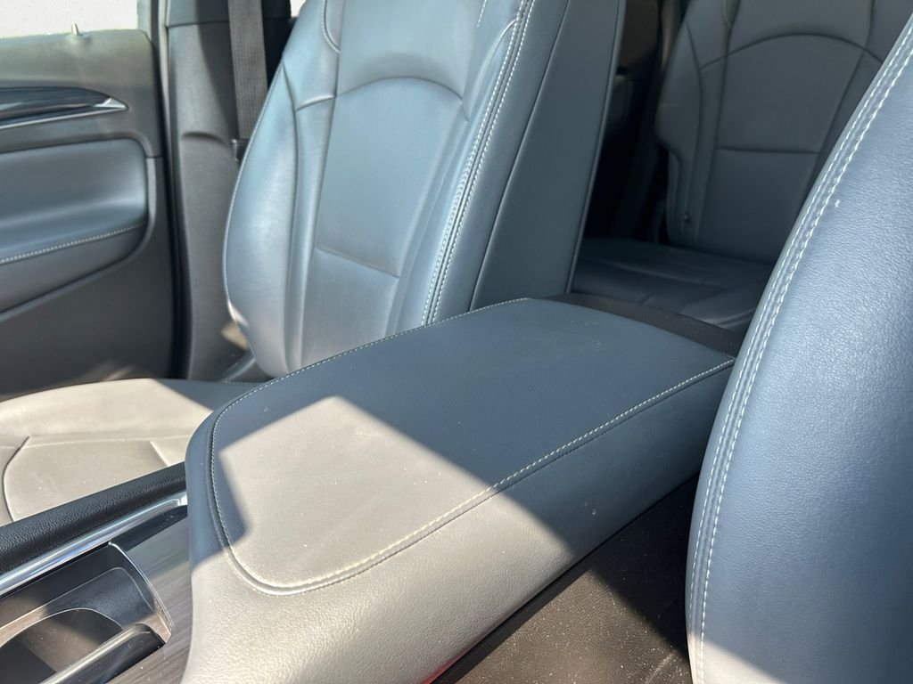 Used 2022 Silver Buick Essence image 11