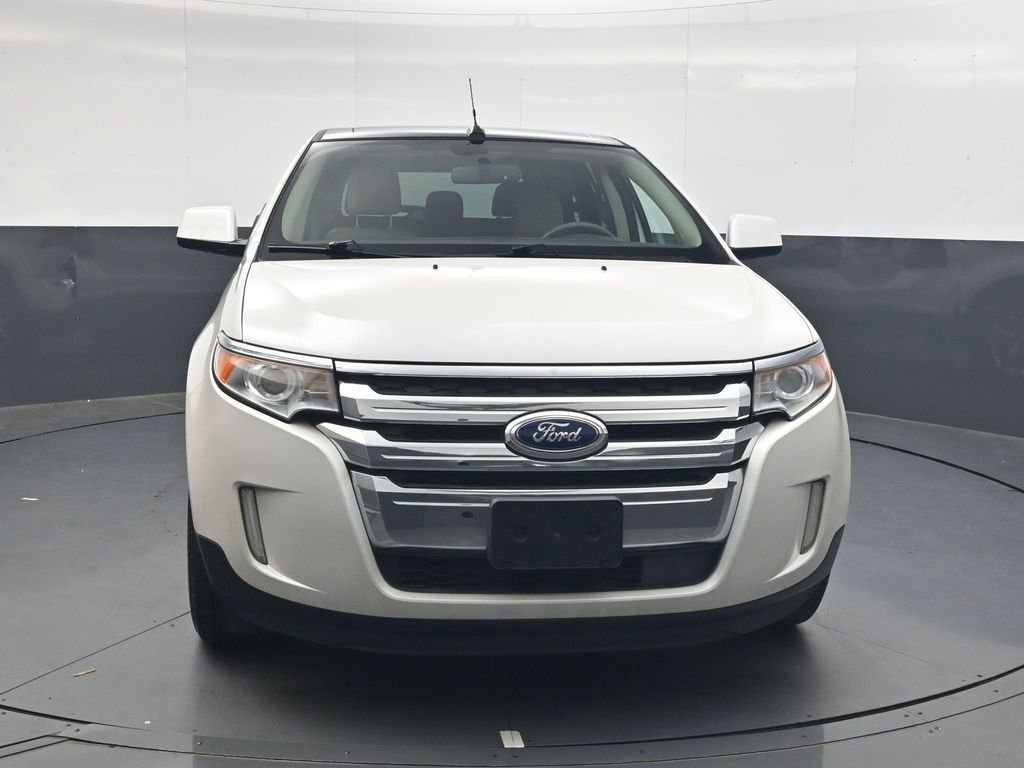 Used 2011 White Ford Limited image 9