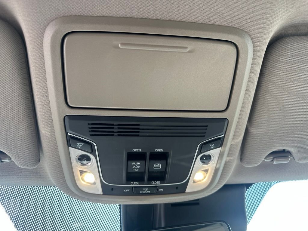 Used 2022 White Honda RTL-E image 21