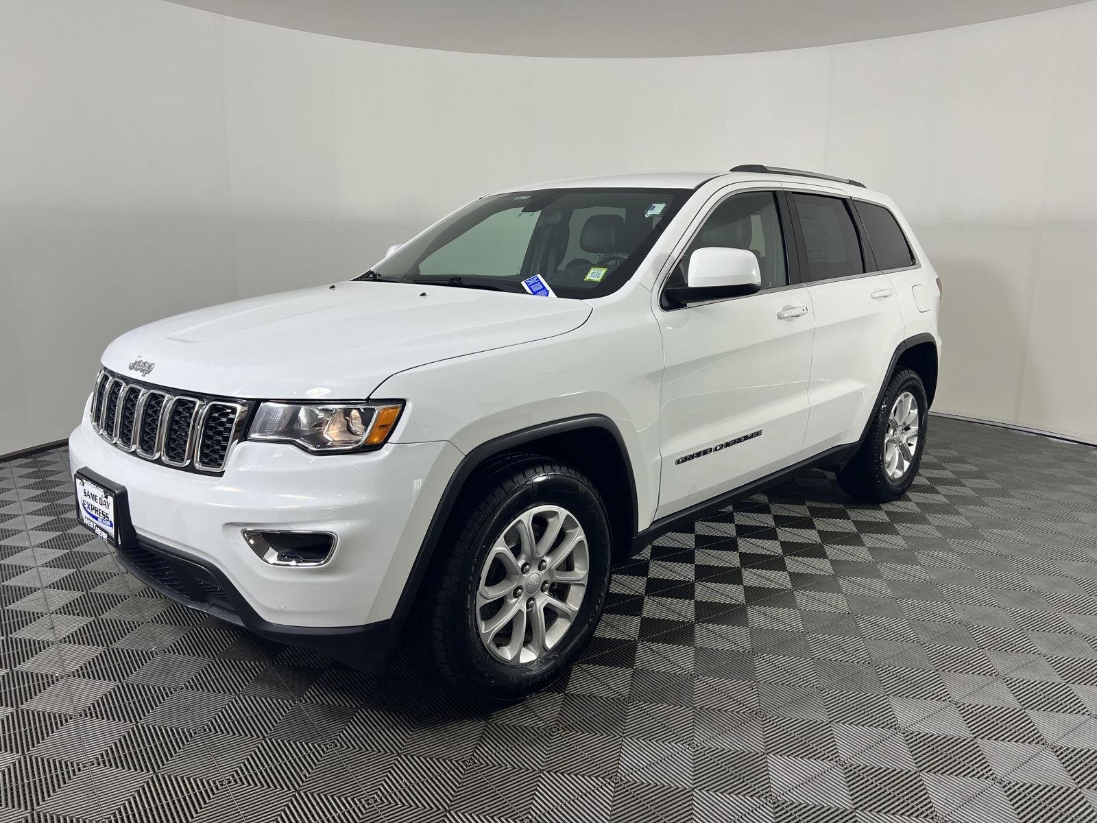 Used 2021 Bright White Clearcoat Jeep Laredo X image 7