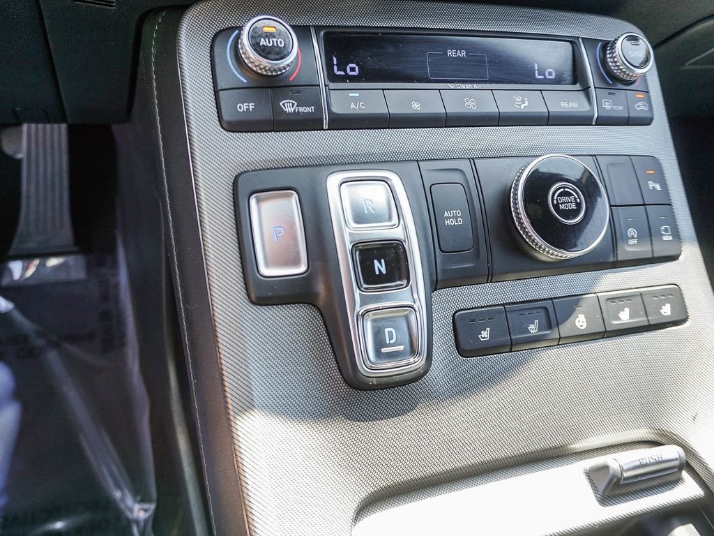 Used 2021 Black Hyundai Calligraphy image 22
